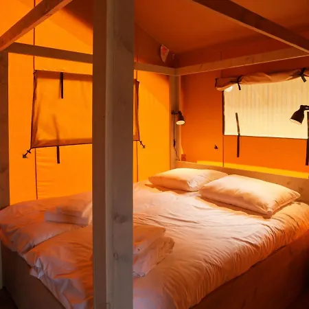 Luxury tent Dutchen Erfgoedpark De Hoop Glamping Uitgeest