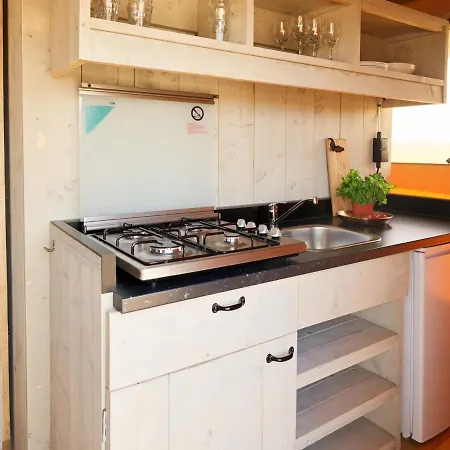 Luxe tent Dutchen Erfgoedpark De Hoop Glamping Uitgeest