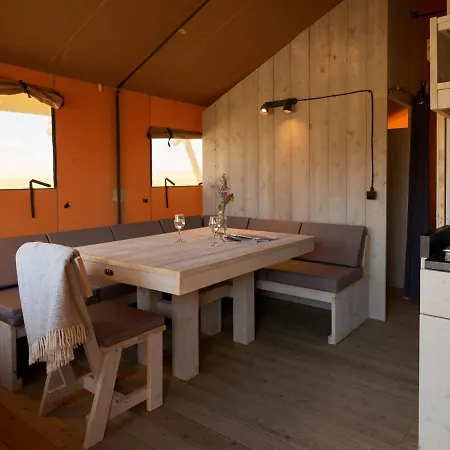 Luxury tent Dutchen Erfgoedpark De Hoop Glamping *