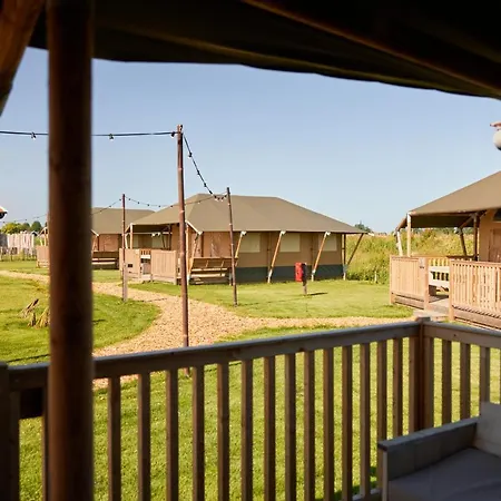 Luxe tent Dutchen Erfgoedpark De Hoop Glamping Uitgeest